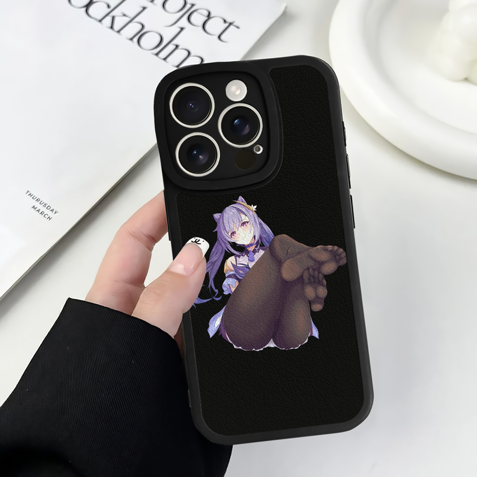 げんし神 刻晴 こくせい genshin Kokusei 【iPhone 16シリーズ対応】シリコンスマホケース（レザー調） 材質：シリコン